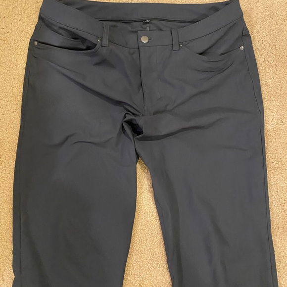 Lulu lemon ABC charcoal pants, 34 x 32 perfect condition - Picture 1 of 7